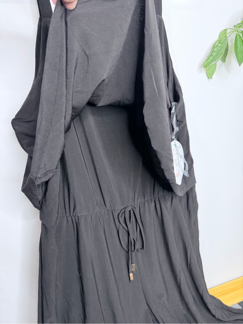 NWT Naïf Sleeveless Crop Length Jumpsuit Size L - Picture 2 of 10
